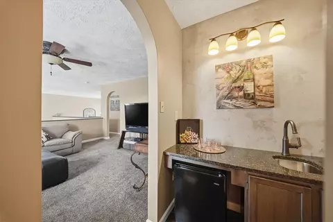 Entry Way - 140 Cedar Ridge Dr, Monaca, PA 15061 photo 5 of 6