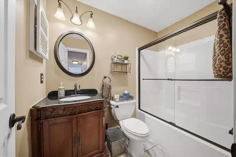 Bath - 140 Cedar Ridge Dr, Monaca, PA 15061 photo 3 of 3