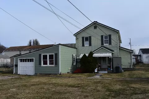 210 Maple Ln, Pittsburgh, PA 15225