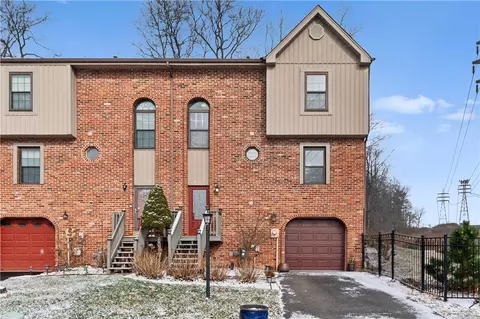445 Shady Ridge Dr, Monroeville, PA 15146