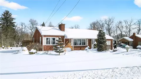 102 Lafayette Dr, Monaca, PA 15061