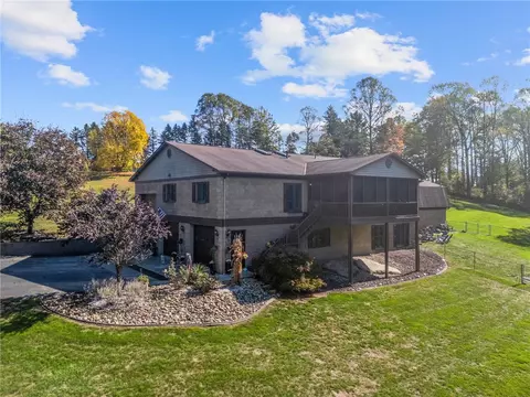 1021 Greggerson Rd, Irwin, PA 15642
