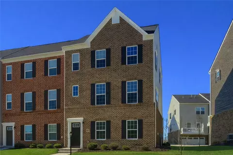 207 Amon St, Cranberry Township, PA 16066