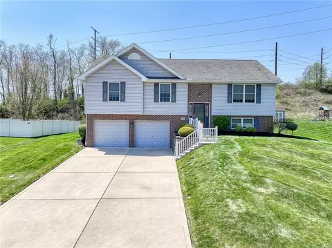 120 Lee Ann Ct, Pittsburgh, PA 15239