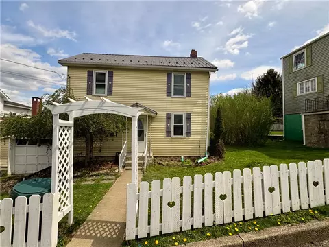 110 Boquet St, Ligonier, PA 15658