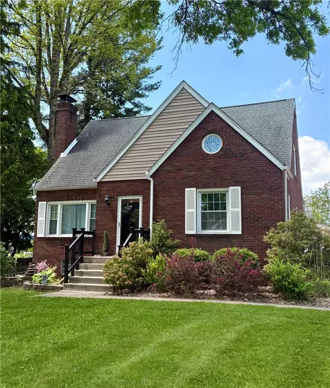 113 Briercliff Dr, Beaver Falls, PA 15010