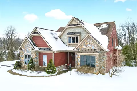 85 Ryans Ln, Belle Vernon, PA 15012