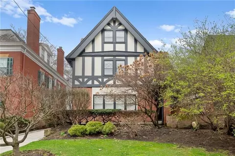 5130 Pembroke Pl, Pittsburgh, PA 15232