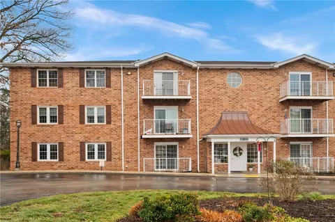 601 Dehaven Ct, Glenshaw, PA 15116