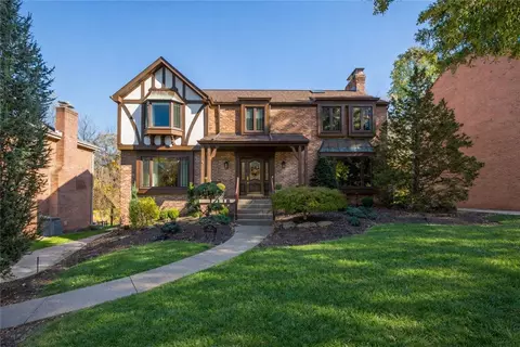 421 Oaklawn Dr, Pittsburgh, PA 15241