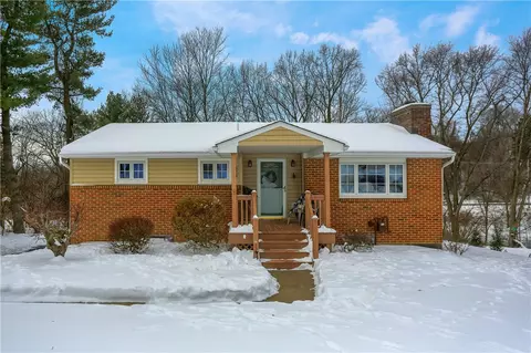 426 Bryan Dr, Coraopolis, PA 15108