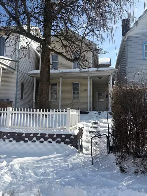 602 4th St, Braddock, PA 15104
