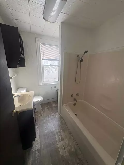 602 4th St, Braddock, PA 15104 photo 9
