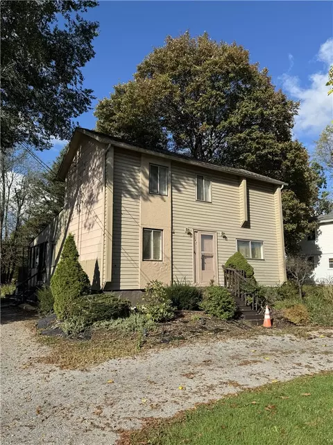 742 Glen Eden Rd, Zelienople, PA 16063