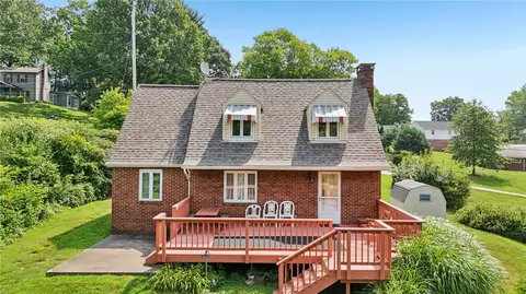 675 Meadow Ln, Rochester, PA 15074