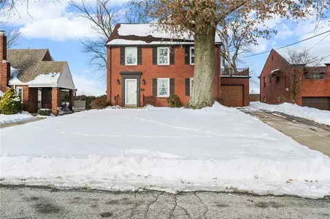 49 Pocono Dr, Pittsburgh, PA 15220