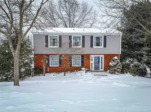 204 Bluegrass Dr, Butler, PA 16001