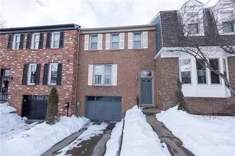 11 Raleigh Pl, Pittsburgh, PA 15239