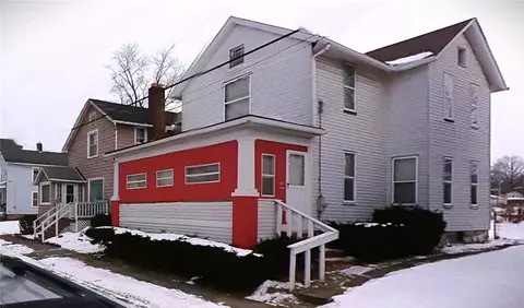 42 Elm Ave, Sharon, PA 16146