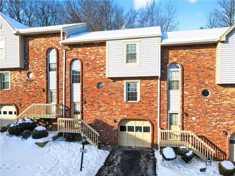 2202 Timberglen Dr, Imperial, PA 15126