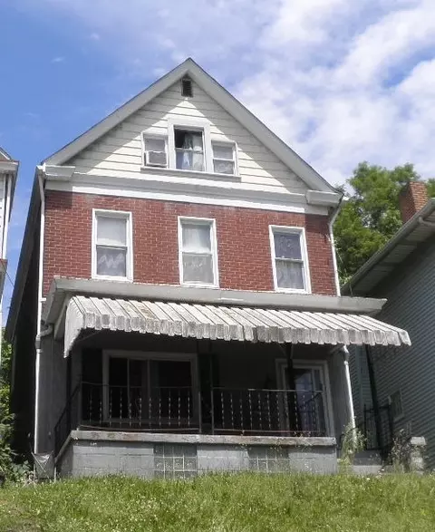 421 Fairview Ave, Turtle Creek, PA 15145
