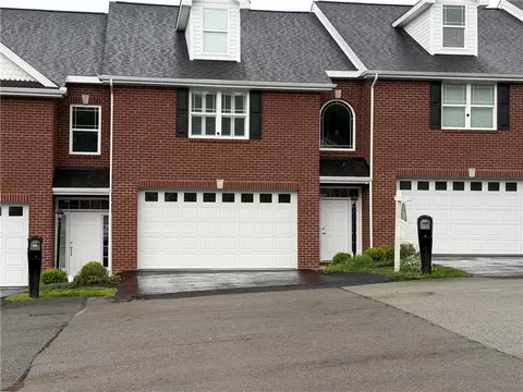211 Settlers Ct, Venetia, PA 15367