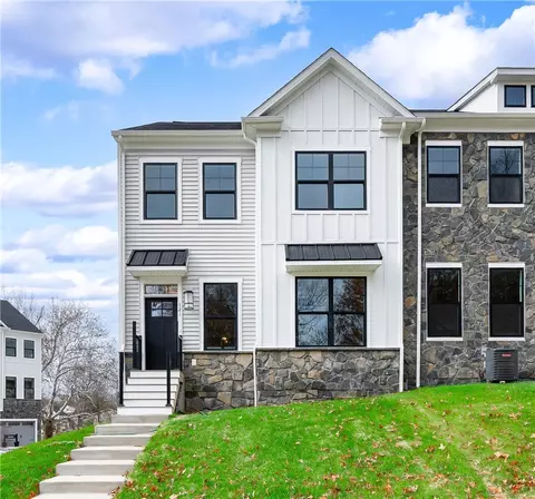 121 Quail Run Rd, Venetia, PA 15367