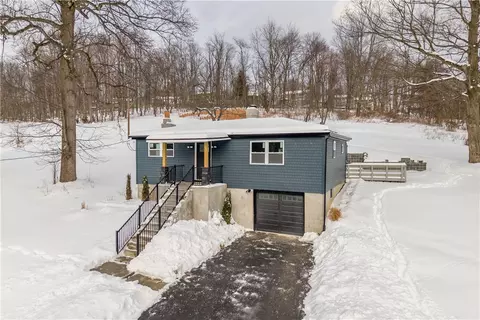 933 Boyce Rd, Bridgeville, PA 15017