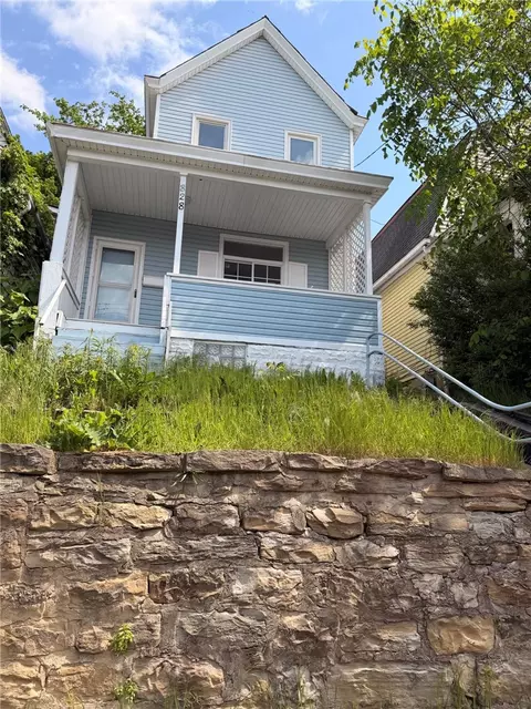 828 Frank, Mckees Rocks, PA 15136