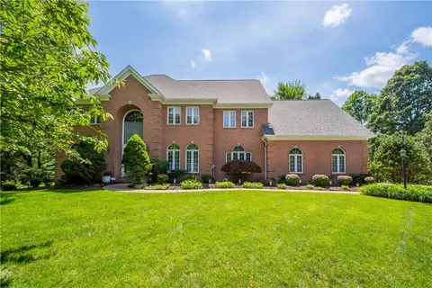1648 Blackburn Hts, Sewickley, PA 15143