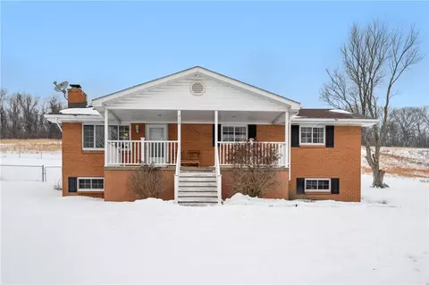 718 Old Hickory Ridge Rd, Washington, PA 15301