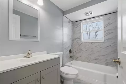 Bath - 210 Seanor Rd, Irwin, PA 15642 photo 2 of 6