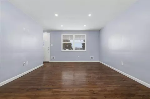 Living - 210 Seanor Rd, Irwin, PA 15642 photo 3 of 9