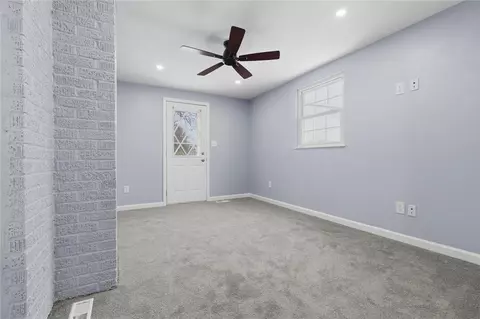 Living - 210 Seanor Rd, Irwin, PA 15642 photo 6 of 9