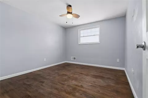 Bedroom - 210 Seanor Rd, Irwin, PA 15642 photo 4 of 9
