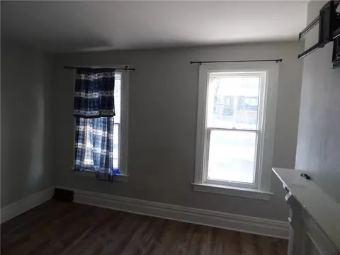 Living - 226 Lobinger Ave, Braddock, PA 15104 photo 2 of 4