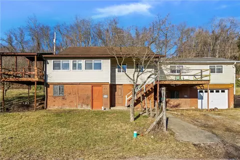 48 Vesta St, Denbo, PA 15429