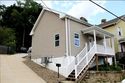 157 E College St, Canonsburg, PA 15317