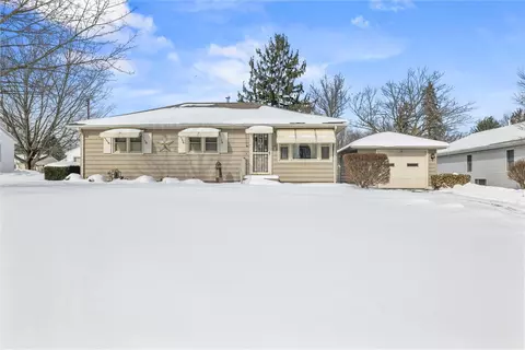 769 Clarksville Rd, Hermitage, PA 16148