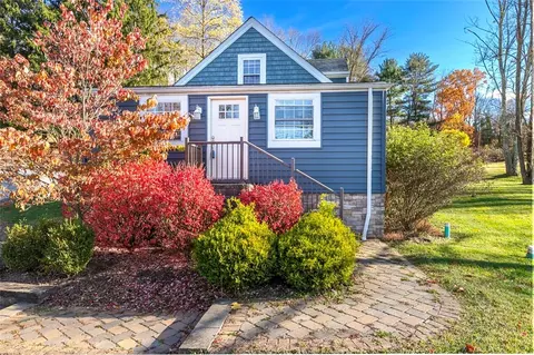 4673 Millstream Ct, Murrysville, PA 15668