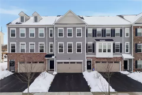 213 Eagle Dr, Cranberry Township, PA 16066