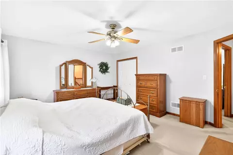 Bedroom - 112 Circle Dr, Irwin, PA 15642 photo 3 of 6