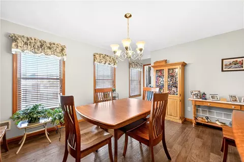 Dining - 112 Circle Dr, Irwin, PA 15642 photo 3 of 3