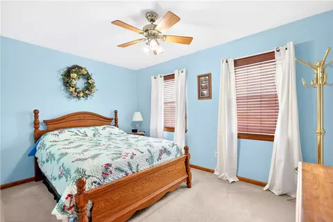 Bedroom - 112 Circle Dr, Irwin, PA 15642 photo 4 of 6