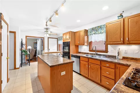 Kitchen - 112 Circle Dr, Irwin, PA 15642 photo 4 of 4