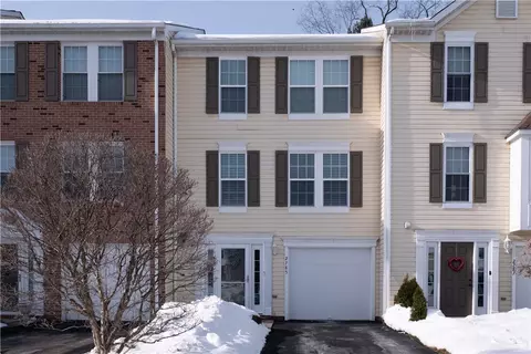 2785 Drake Ct, Gibsonia, PA 15044