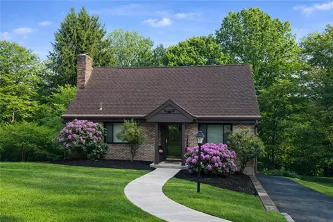 2847 Shamrock Dr, Allison Park, PA 15101