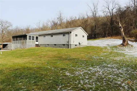 242 Sugar Run Rd, Waynesburg, PA 15370