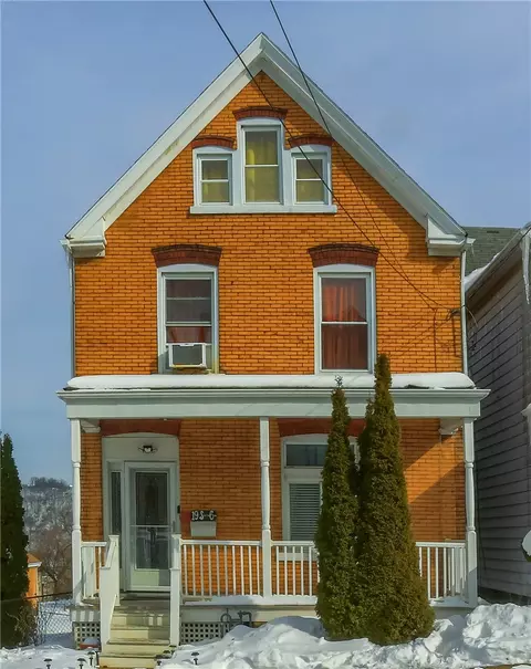 19 S 6th St, Duquesne, PA 15110
