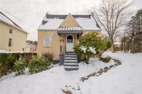 1613 Clarkton St, Pittsburgh, PA 15204